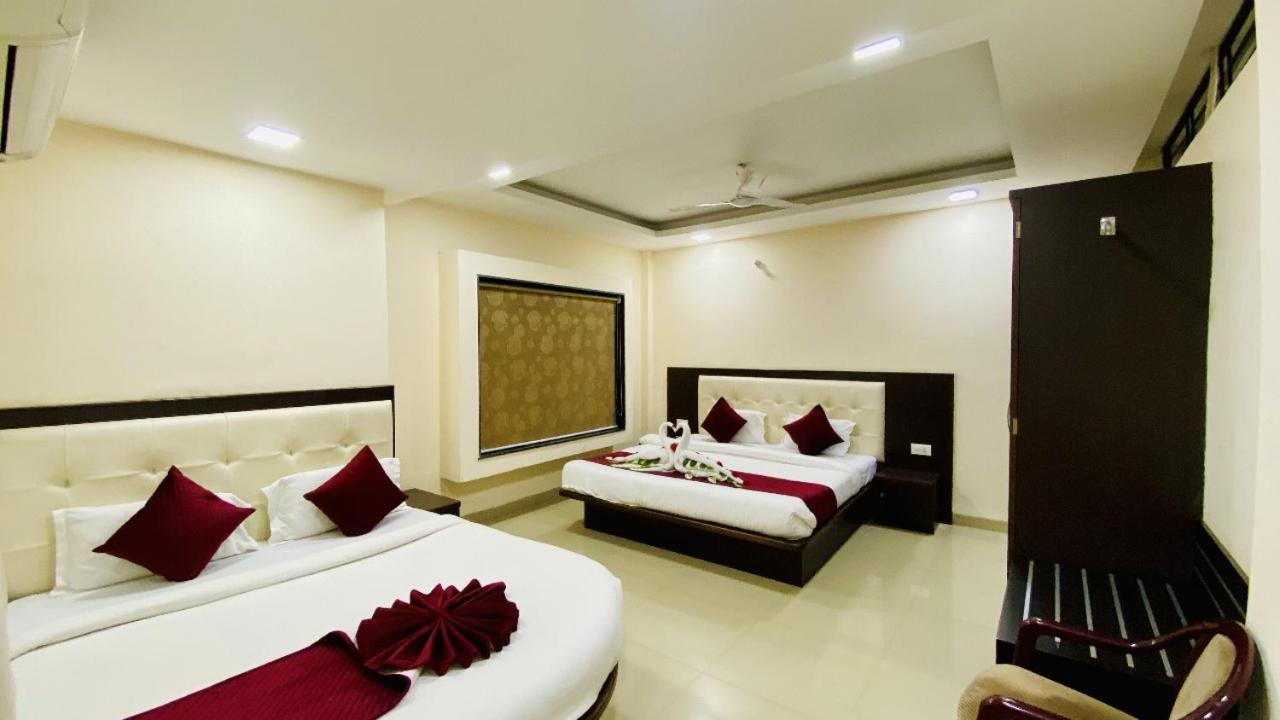 The Richi Rich Hotel And Resort Indore Exterior photo