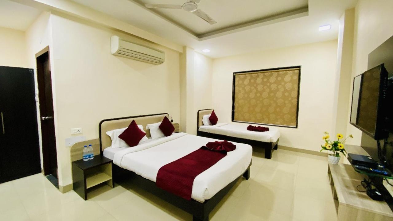 The Richi Rich Hotel And Resort Indore Exterior photo