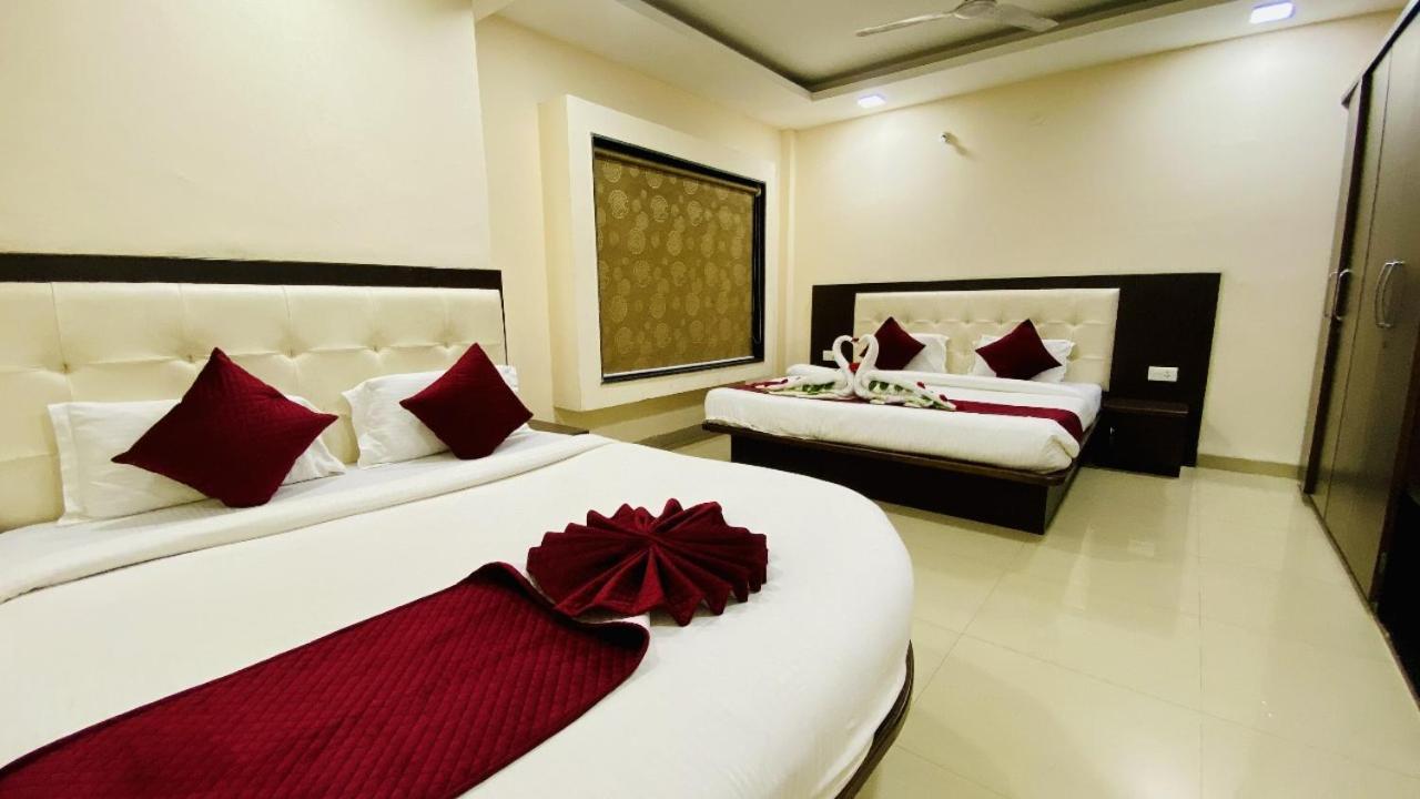 The Richi Rich Hotel And Resort Indore Exterior photo