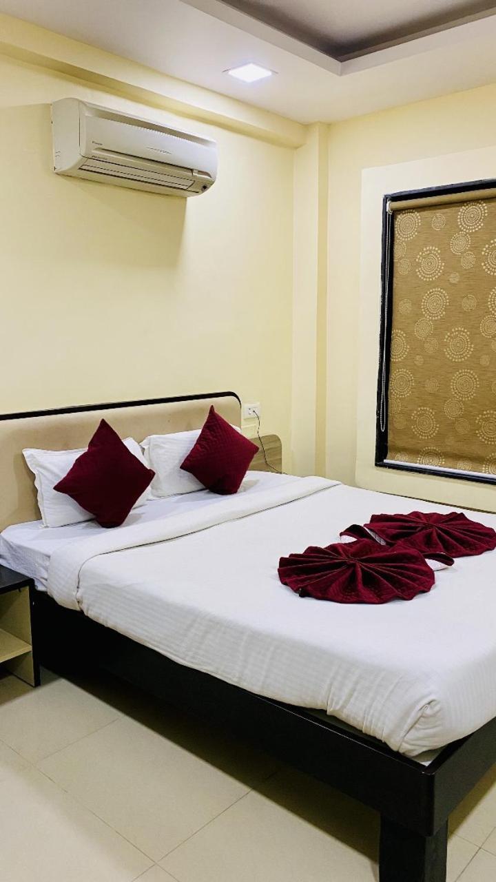 The Richi Rich Hotel And Resort Indore Exterior photo